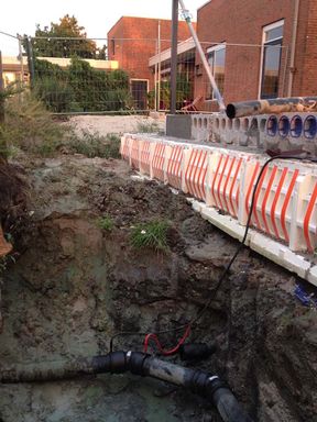 Ook kantorencomplexen breekt Grashuis Grond- en Sloopwerken in Groningen vakkundig en veilig af